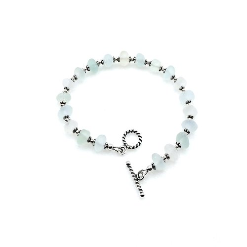 measures 7.5" in length including the toggle clasp